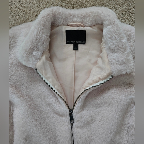 New With Tags Banana Republic Womens Small Blush Pink Soft Faux Fur Coat - Picture 8 of 10